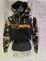 Load image into Gallery viewer, Dimebag Darrell - Chicks ORG GRN Camo Crop Pullover
